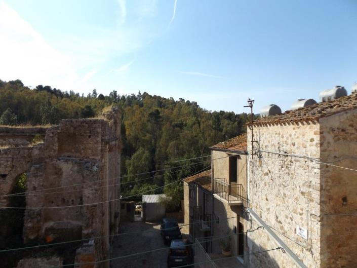 Image No.9-3 Bed House for sale
