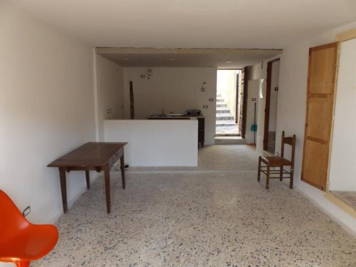 Image No.11-3 Bed House for sale
