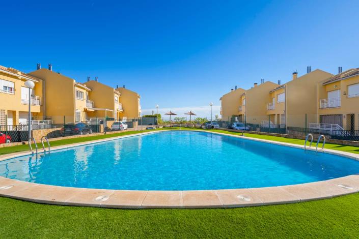 Image No.4-3 Bed Townhouse for sale