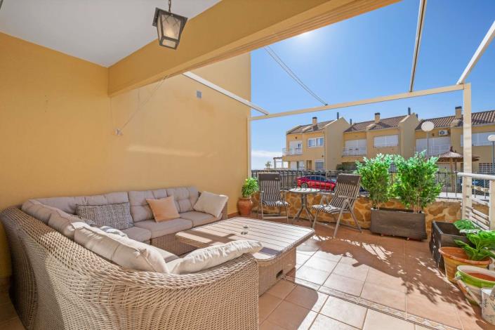 Image No.8-3 Bed Townhouse for sale