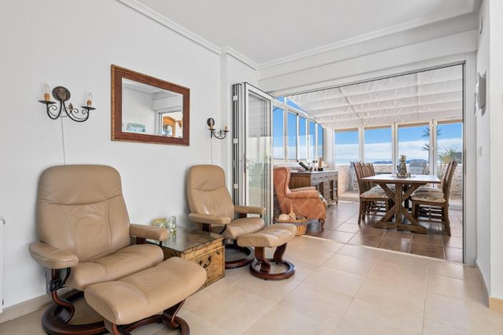 Image No.14-3 Bed Townhouse for sale