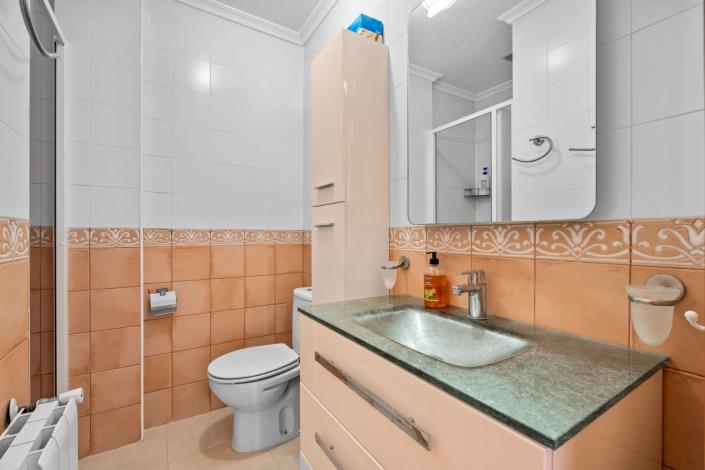 Image No.24-3 Bed Townhouse for sale