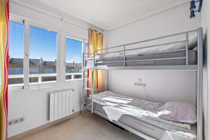 Image No.29-3 Bed Townhouse for sale