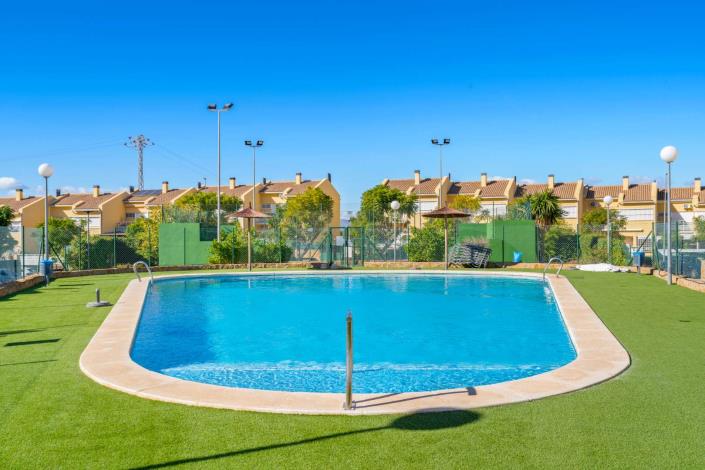 Image No.37-3 Bed Townhouse for sale