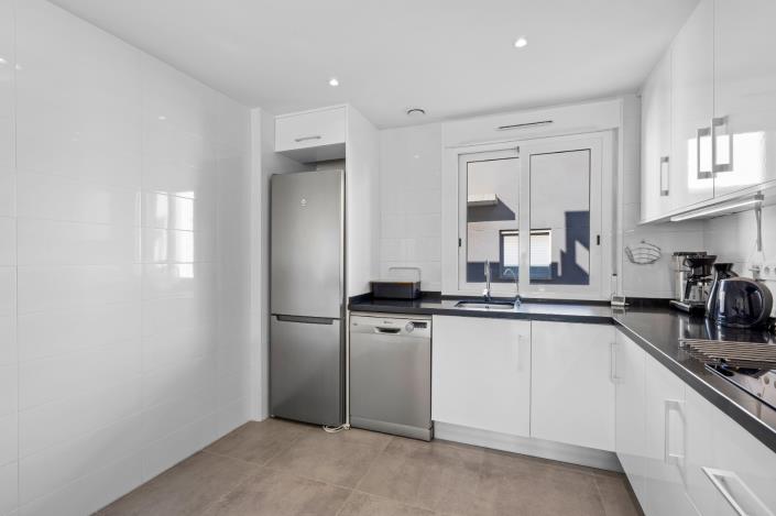 Image No.15-2 Bed Apartment for sale