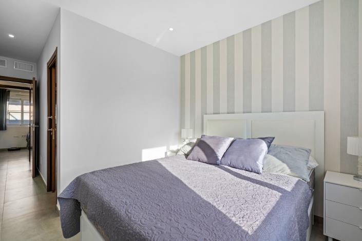 Image No.17-2 Bed Apartment for sale