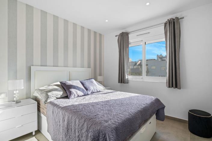 Image No.18-2 Bed Apartment for sale