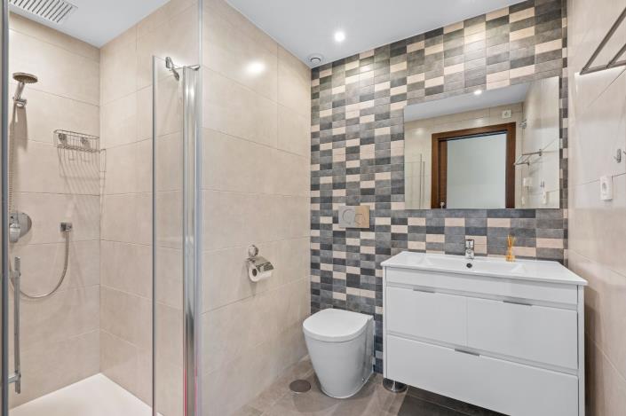 Image No.19-2 Bed Apartment for sale