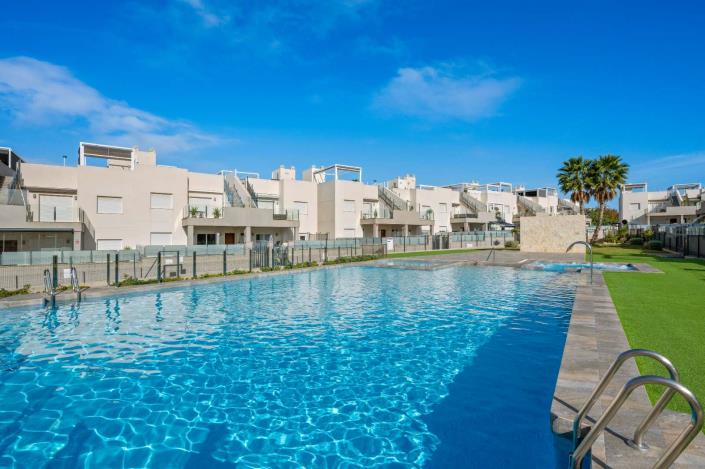 Image No.37-2 Bed Apartment for sale