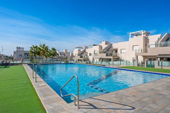 Image No.39-2 Bed Apartment for sale