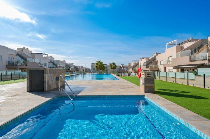 Image No.40-2 Bed Apartment for sale