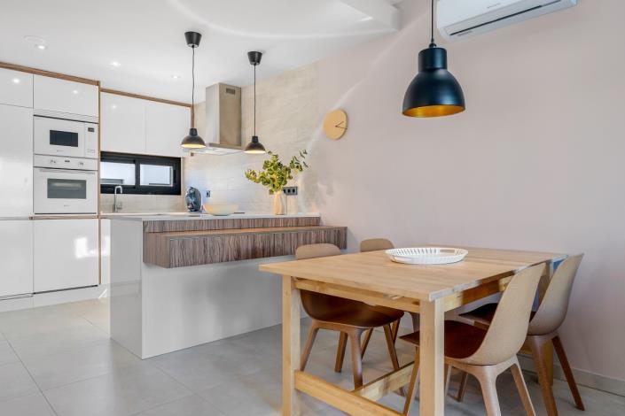 Image No.13-3 Bed Apartment for sale