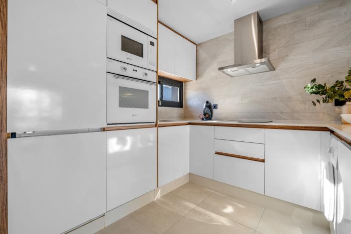 Image No.14-3 Bed Apartment for sale