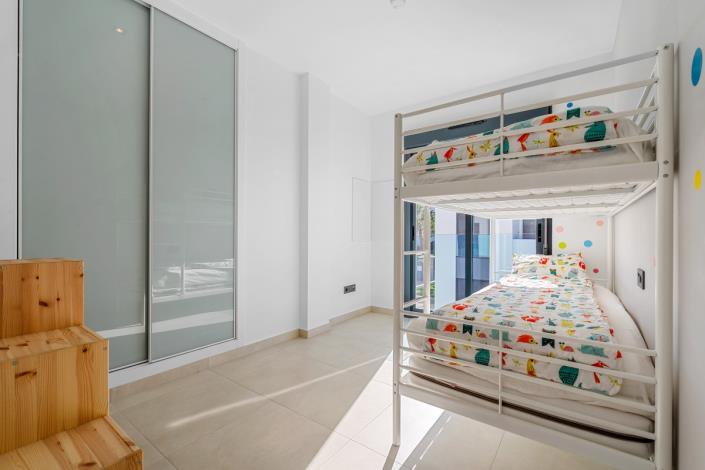 Image No.23-3 Bed Apartment for sale