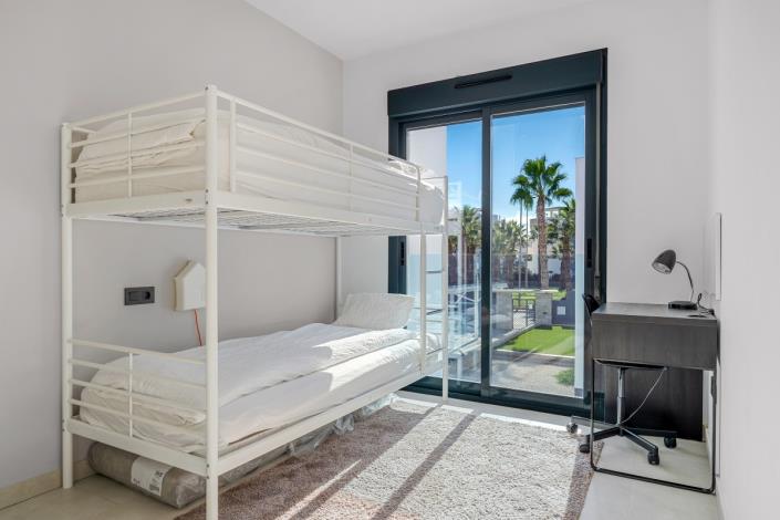 Image No.26-3 Bed Apartment for sale