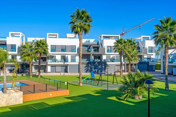 Image No.38-3 Bed Apartment for sale