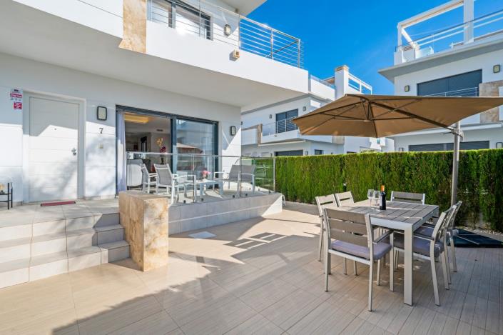 Image No.5-3 Bed Townhouse for sale