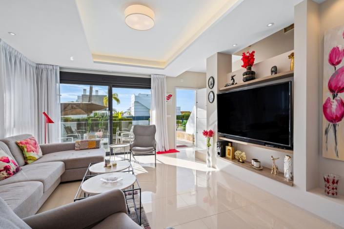 Image No.8-3 Bed Townhouse for sale