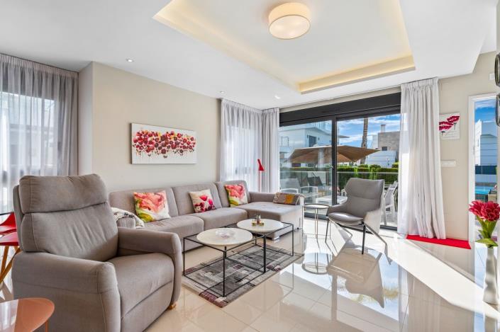 Image No.9-3 Bed Townhouse for sale