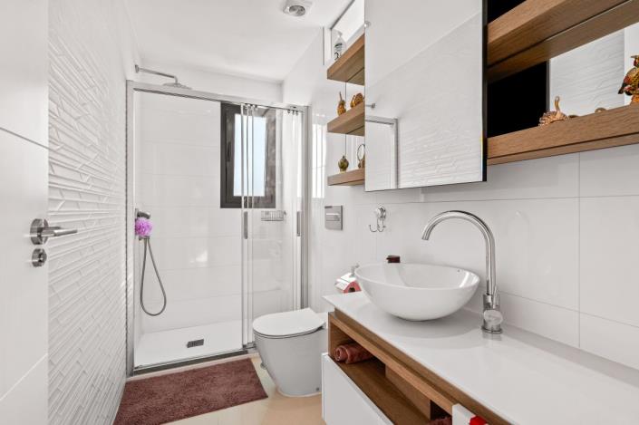 Image No.31-3 Bed Townhouse for sale