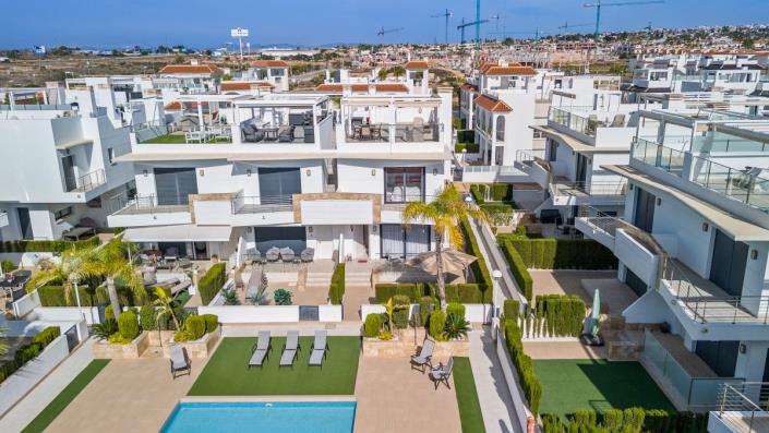 Image No.42-3 Bed Townhouse for sale