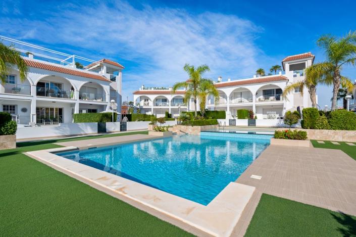 Image No.48-3 Bed Townhouse for sale