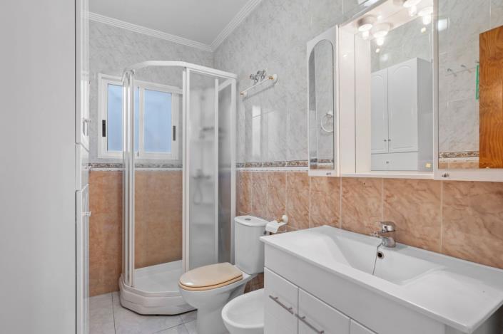 Image No.18-2 Bed Apartment for sale