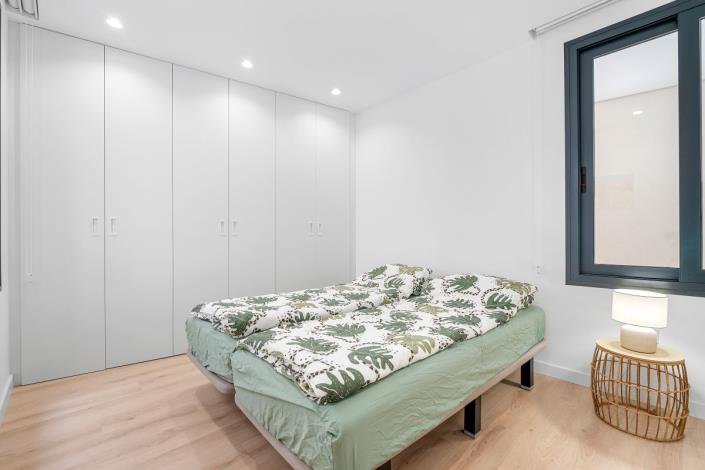 Image No.20-2 Bed Apartment for sale