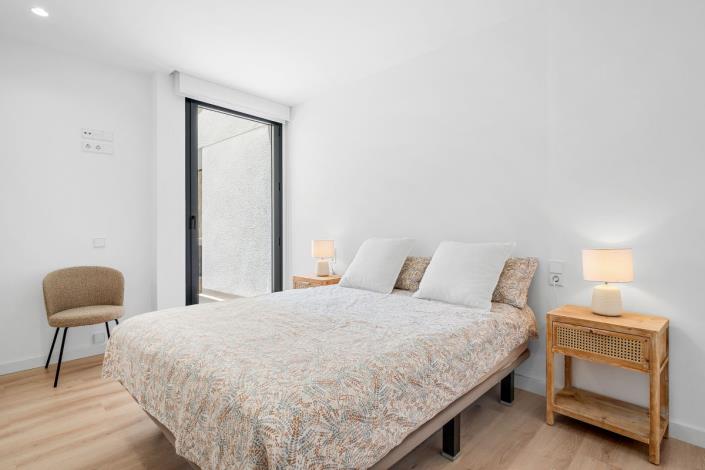 Image No.24-2 Bed Apartment for sale