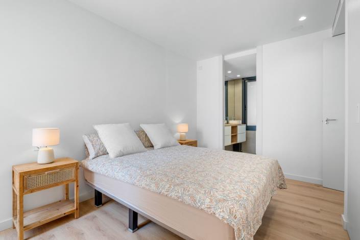 Image No.26-2 Bed Apartment for sale