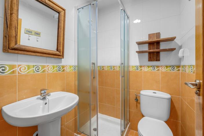 Image No.18-2 Bed Apartment for sale