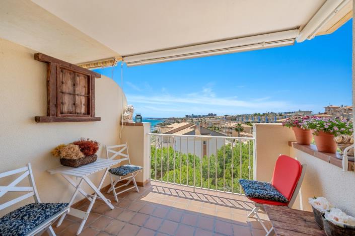 Image No.20-2 Bed Apartment for sale