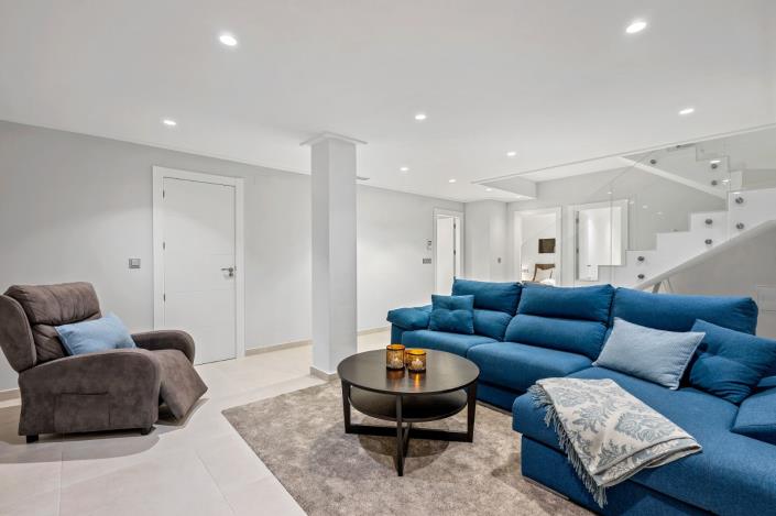 Image No.17-4 Bed Villa / Detached for sale