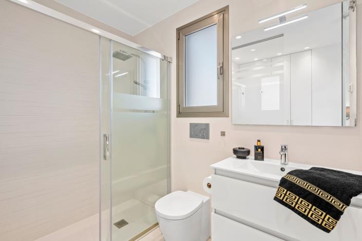 Image No.22-4 Bed Villa / Detached for sale