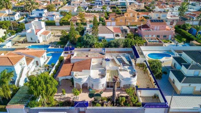 Image No.3-5 Bed Villa / Detached for sale