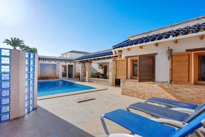 Image No.5-5 Bed Villa / Detached for sale