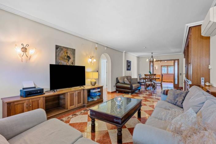 Image No.13-5 Bed Villa / Detached for sale