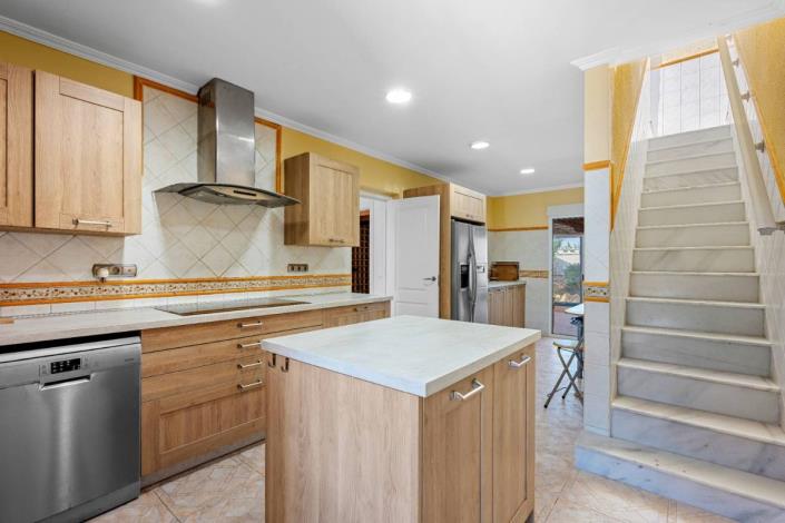 Image No.14-5 Bed Villa / Detached for sale