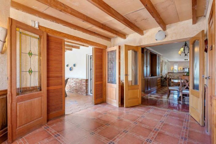 Image No.19-5 Bed Villa / Detached for sale