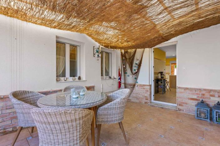 Image No.34-5 Bed Villa / Detached for sale