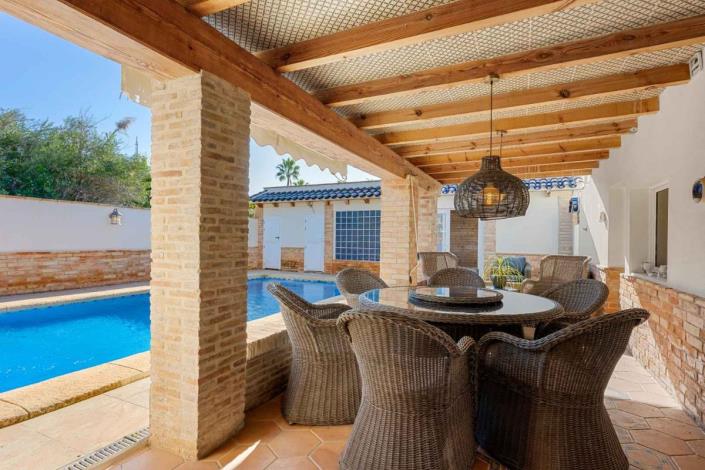 Image No.36-5 Bed Villa / Detached for sale