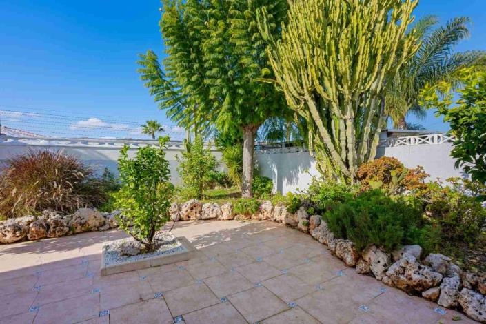 Image No.42-5 Bed Villa / Detached for sale