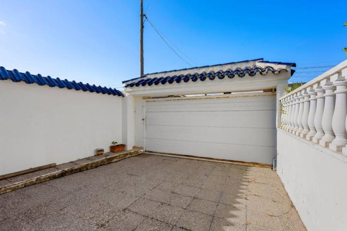 Image No.46-5 Bed Villa / Detached for sale