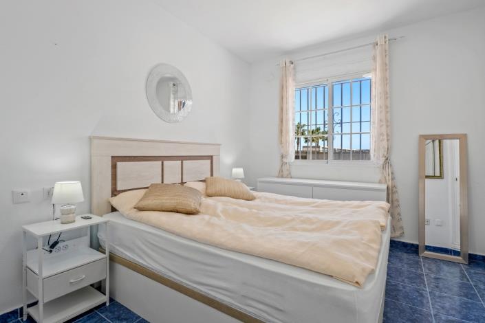 Image No.15-2 Bed Apartment for sale