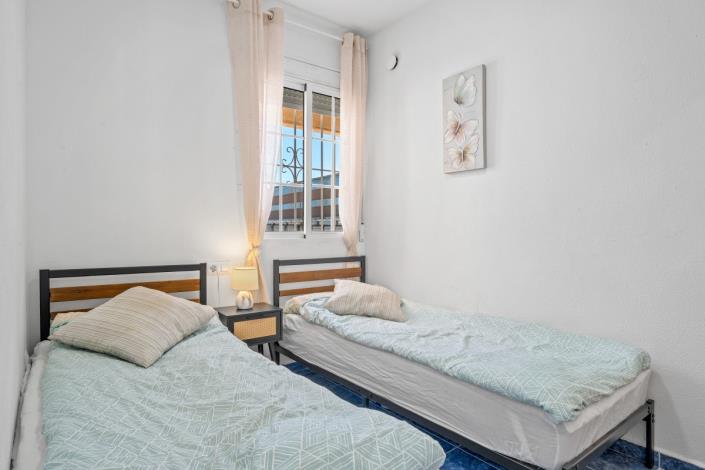 Image No.20-2 Bed Apartment for sale