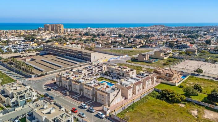 Image No.32-2 Bed Apartment for sale