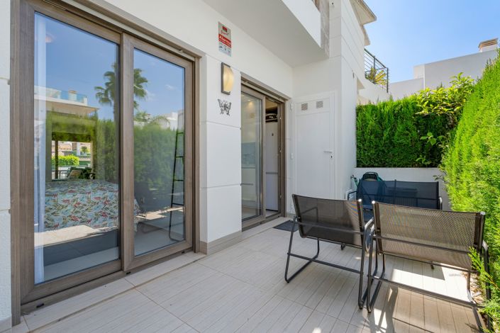 Image No.18-4 Bed Townhouse for sale