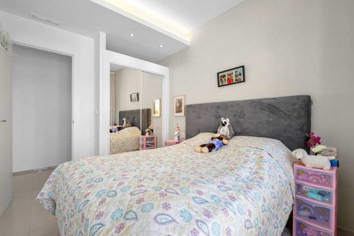 Image No.27-4 Bed Townhouse for sale