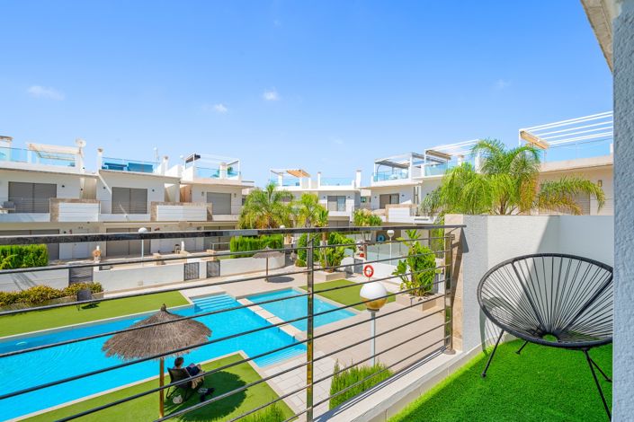 Image No.29-4 Bed Townhouse for sale