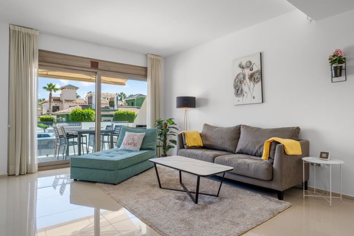 Image No.7-4 Bed Townhouse for sale